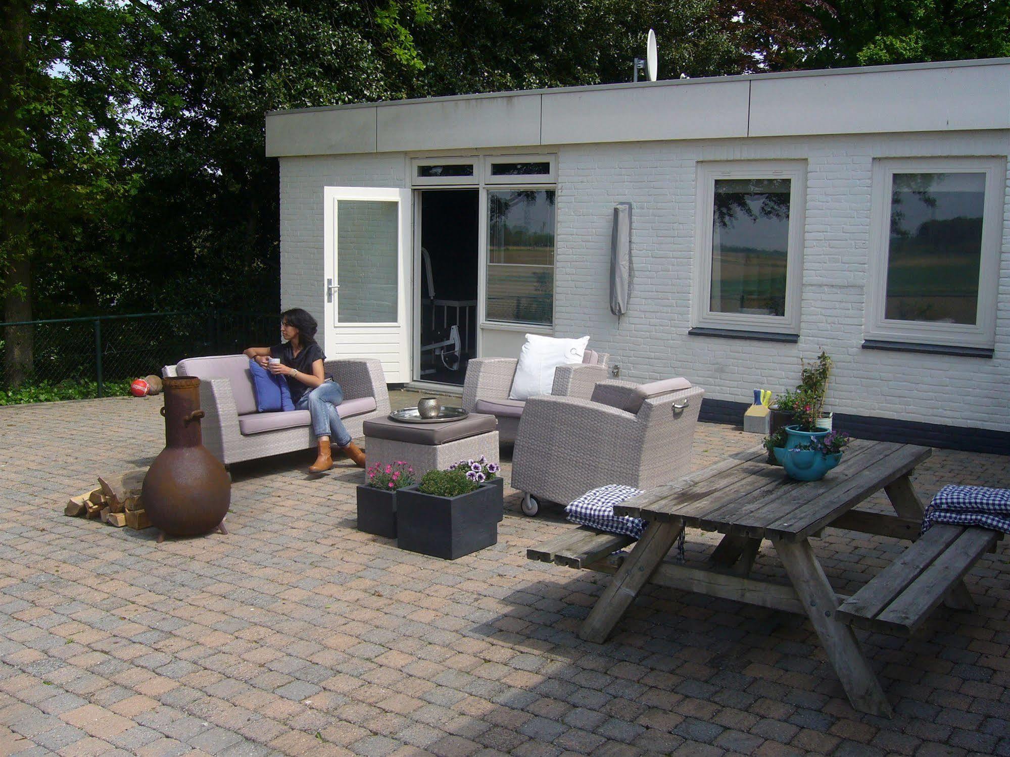 B&B Op De Brabantse Wal Halsteren Exterior photo